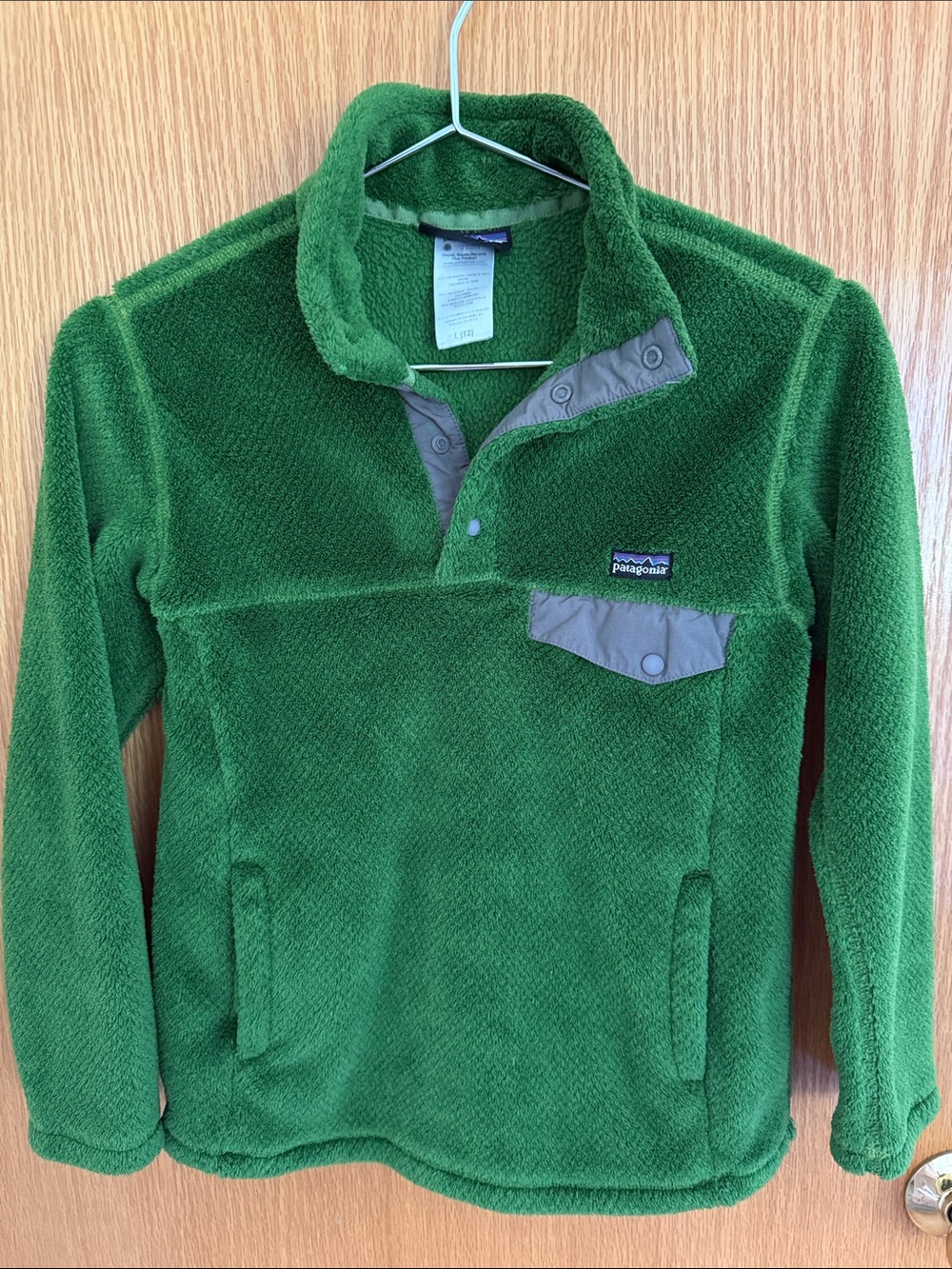 Pategonia Girls Re-tool Snap-T Pullover Size M(12) Green